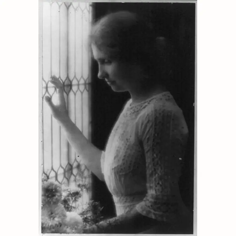 Photo of Helen Keller - Nov. 1912